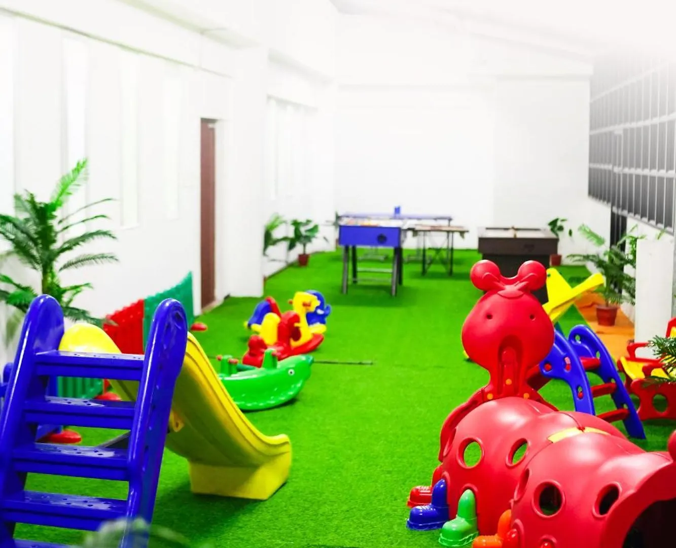 Ξενοδοχείο Athirappilly Rainland Resort